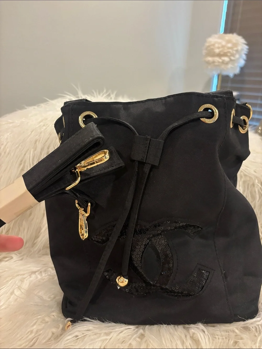 CHANEL Black Sequin Drawstring Shoulder Bag CHANEL MAKEUP GWP